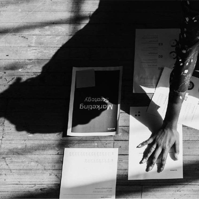 حملات التوعية وتعزيز الهوية المؤسسية